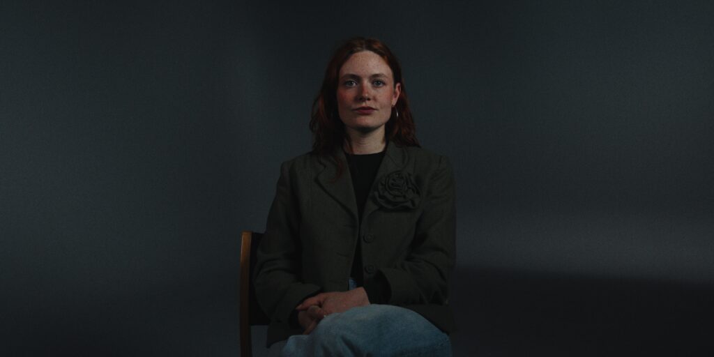 Image with contrast ratio of 4:1 on the subject.